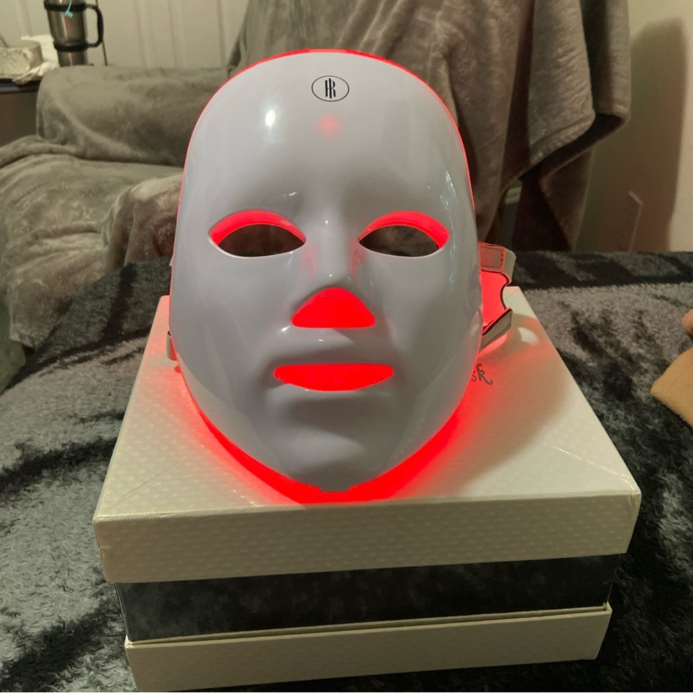Red Light Therapy Mask